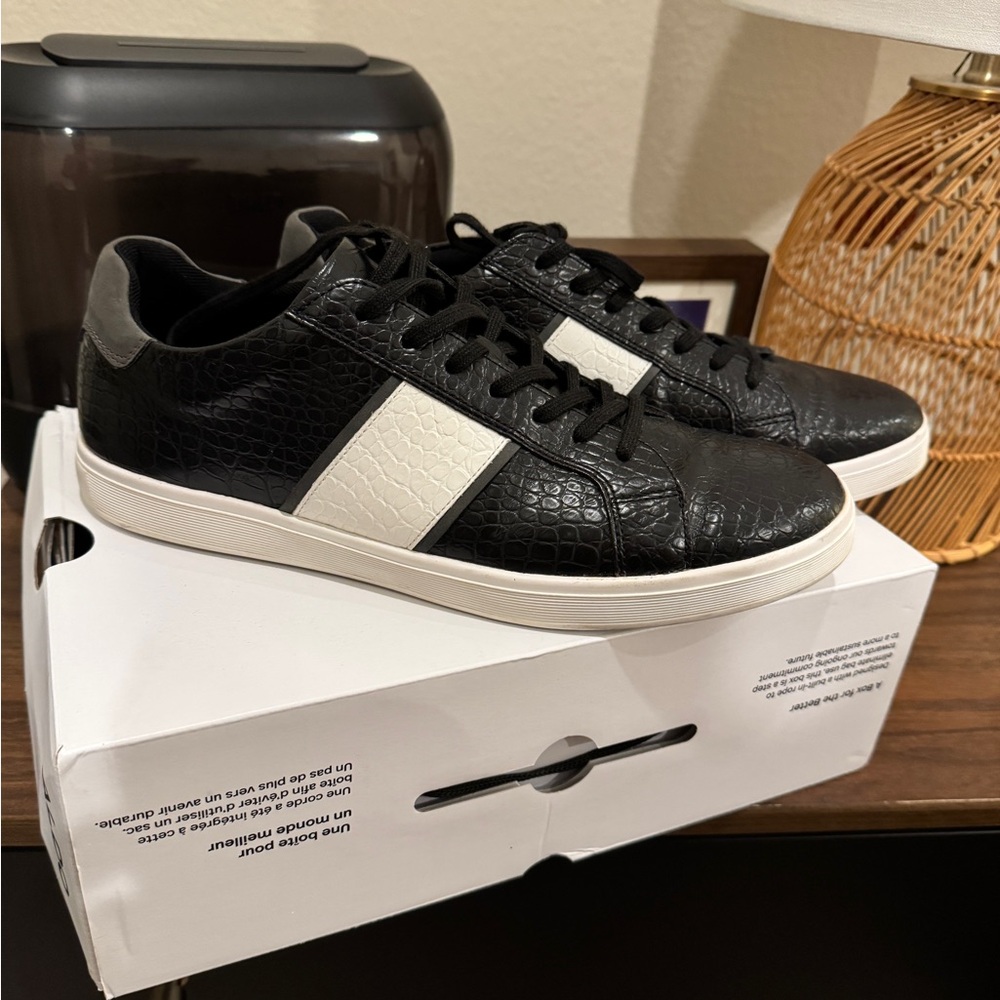 Aldo Black and White Croc-Embossed Men's Sneakers size 11